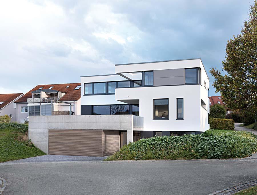 ДОМ НА ХОЛМЕ С КУХНЕЙ LEICHT