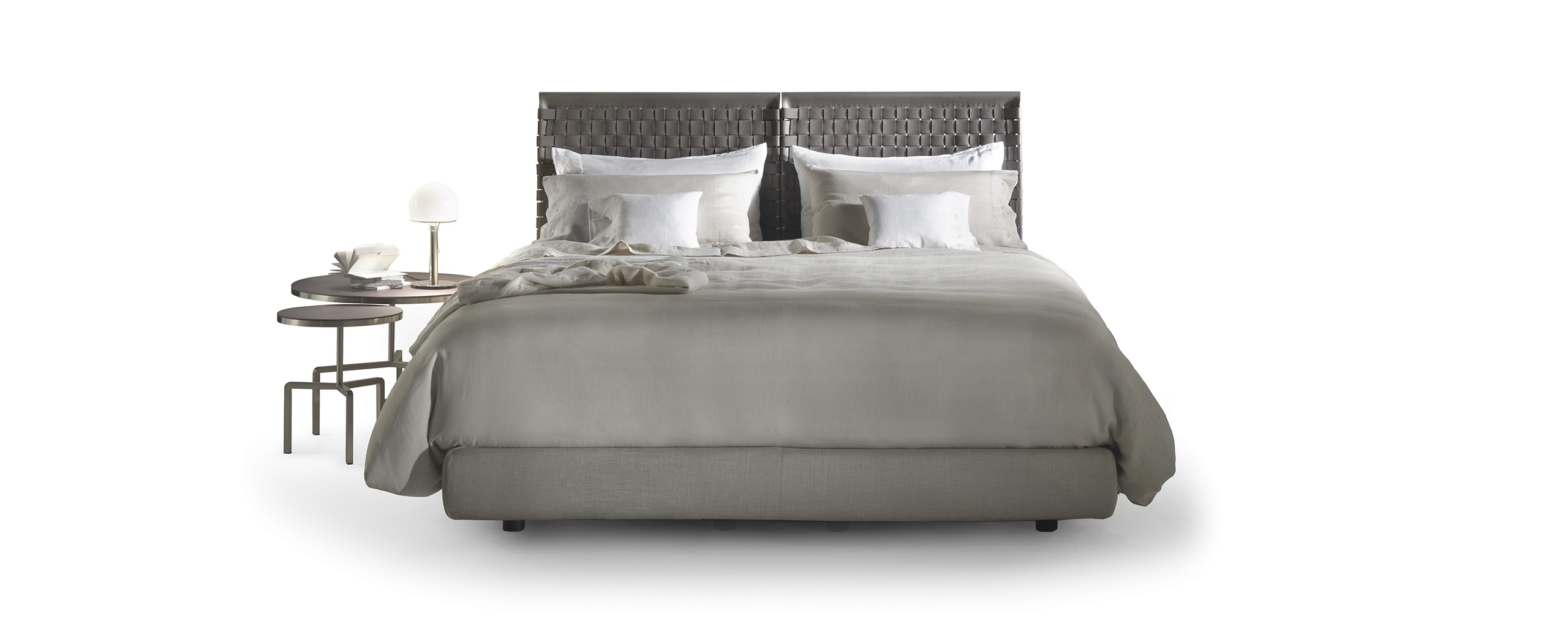 Кровать Cestone от итальянской фабрики FLEXFORM