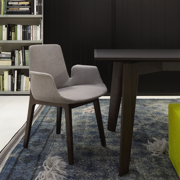 Итальянские столы и стулья Poliform Ventura Jean-Marie Massaud Итальянские столы и стулья Poliform Ventura Jean-Marie Massaud