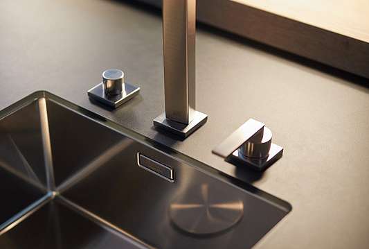 SYNTHIA | IOS | LARGO-LG